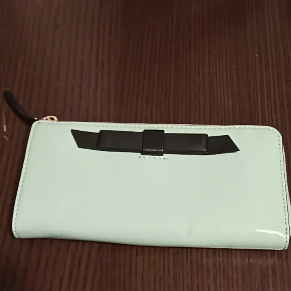 Kaye Spade Chelsea Clutch - Picture 3 of 5